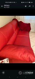 Divano in vera pelle 3 posti l. 2 mt. colore rosso