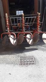 Seminatrice per patate e bulbi