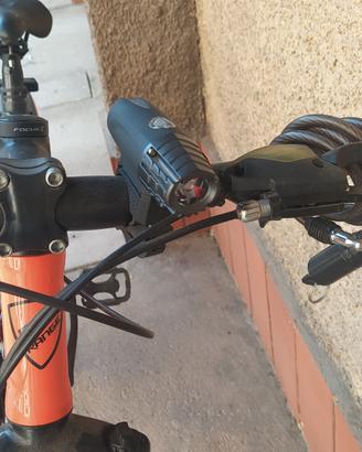 mountain bike Focus in carbonio