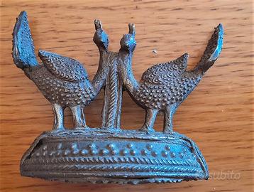 Scultura 2 pavoni in metallo antico