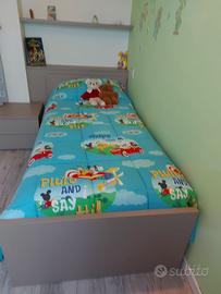 Letto 1 piazza in legno con materasso