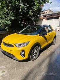 Kia stonic 2022 1200cc