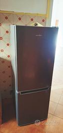 Frigo con congelatore ben funzionante 