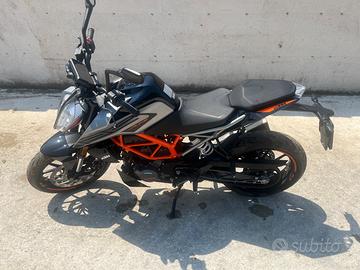 KTM 125 Duke - 2022