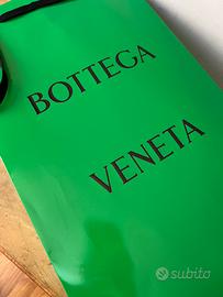 Busta Bottega Veneta