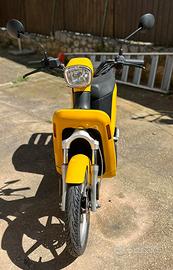 Scooter Askoll es 2 elettrico 50cc