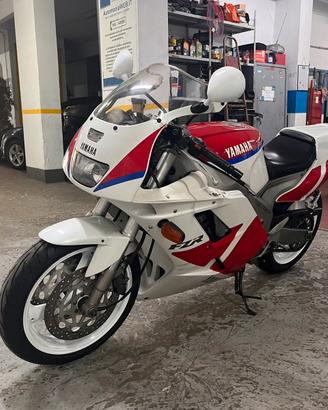 YAMAHA FZR 1000 EXUP GNESIS