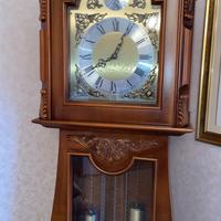 Orologio a pendolo a colonna