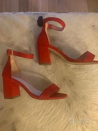 Sandalo rosso scamosciato