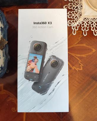 Insta 360 X3, action cam garanzia 08/2027+ 256 GB+