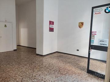 Bottega Commerciale Largo Barriera 