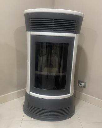 Stufa a pellet Edilkamin Cameo 15 kW stufa idro
