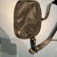 Lululemon marsupio everywhere belt bag