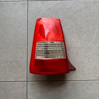 Fanale Stop Kia Piacanto