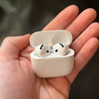AirPods 4 ANC