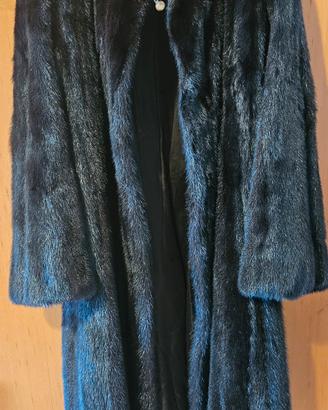 Cappotto in vera pelliccia  a 2000€