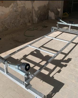 Carrello artigisnale di movimentazione barche