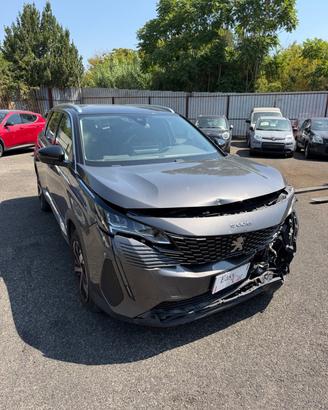 Peugeot 5008 Allure 1.5 Diesel SINISTRATA