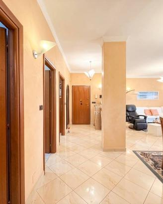 Appartamento di 155 m² con più di 5 locali a Torin