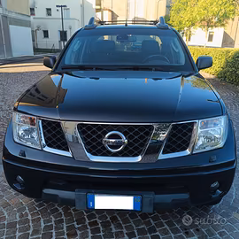 Nissan Navara D40 2.5 DcI 171 CV, allestimento LE