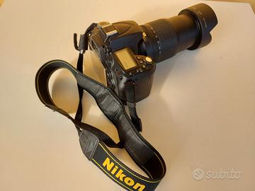 Nikon D90 con obiettivo VR 18-105