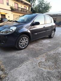 Renault clio le iene 