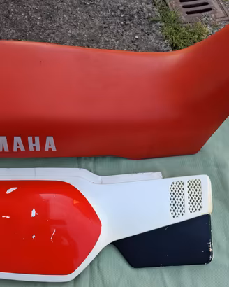 1VJ Fiancatina destra e sella YAMAHA Tenere XT600Z