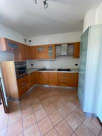 Cucina in legno acero