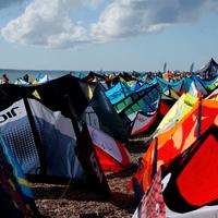 kitesurf usati per creazione gadget