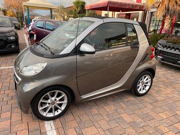 Smart ForTwo 1000 52 kW MHD cabrio passion