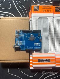 Arduino UNO R4 Minima + Breadboard 830 Punti