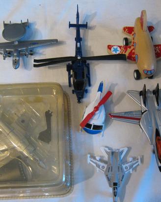 lotto 6 AEREI modell. METALLO LEGNO PLASTICA, foto