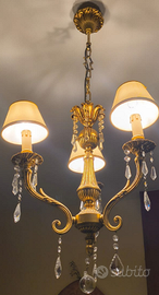Lampadario classico vintage, a 3 luci in ottone e