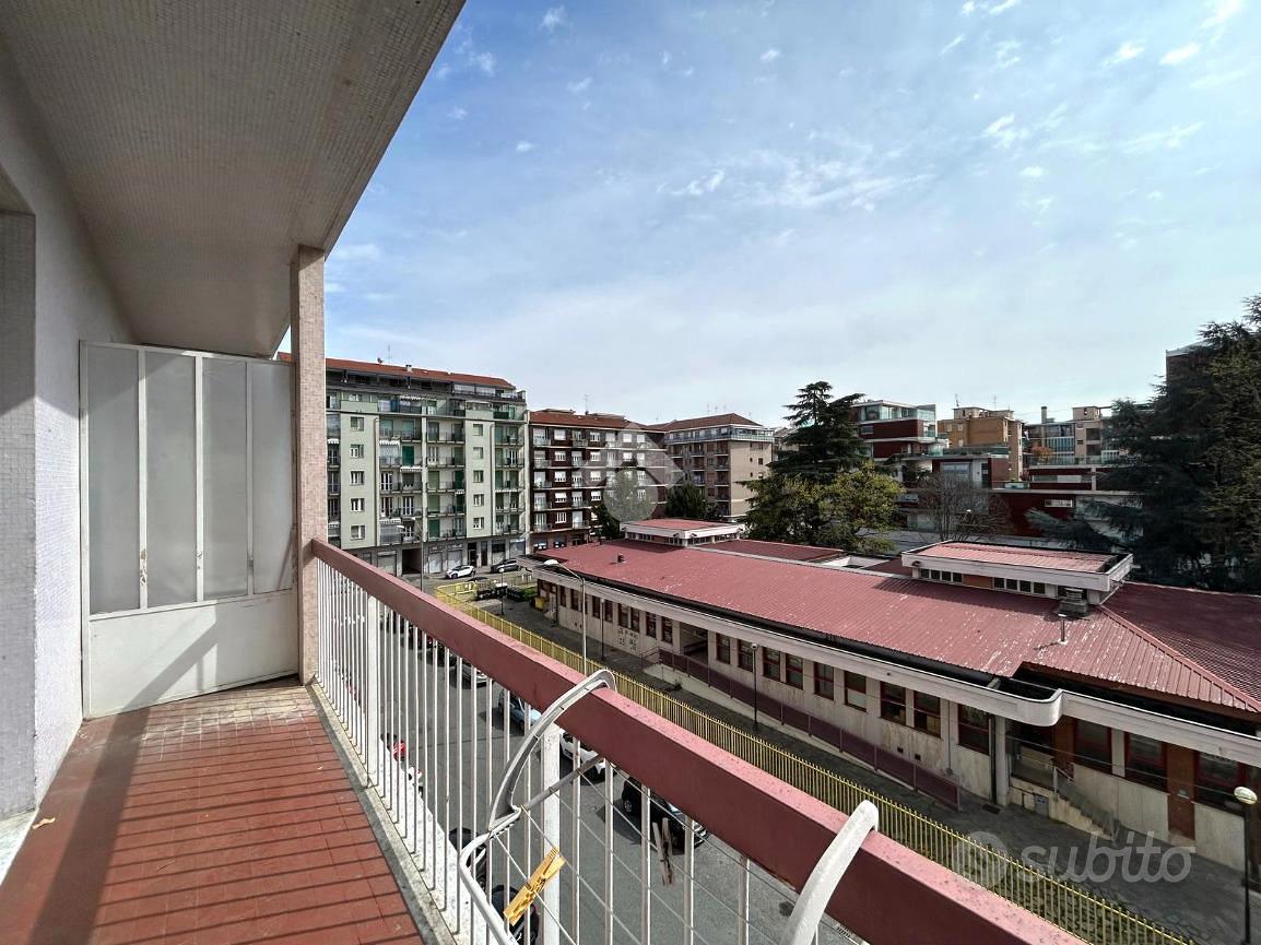 Apartment in Torino, Lingotto, Circoscrizione 8 - Vista 3