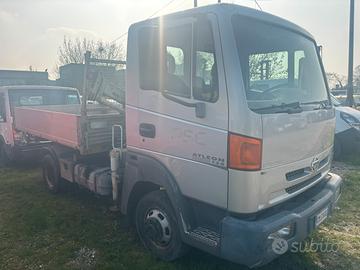 Nissan Atleon ( patente B) gru e ribaltabile