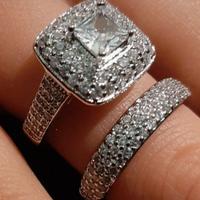 meraviglioso set di anelli in argento