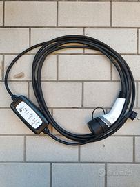 caricatore auto elettrica 