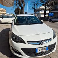 Opel astra 1.4 benzina gpl