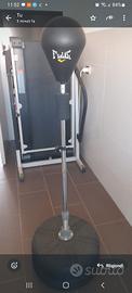 Punching ball EVERLAST  usato pochissimo in casa