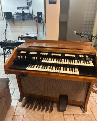 hammond M100