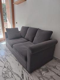 Il re del salotto... La salvezza dei fuori sede!