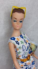Vintage 1964 BARBIE FASHION QUEEN.
