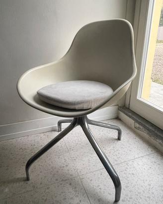 Poltroncina Ikea Jacob by Chris Martin