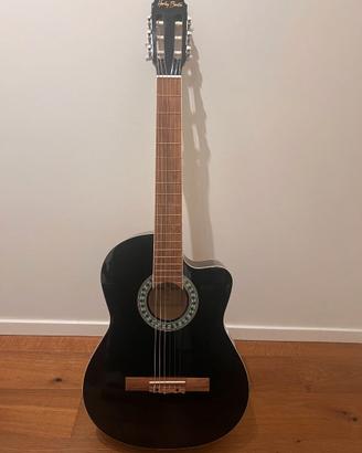 Chitarra classica elettrificata