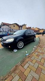 VOLKSWAGEN
Golf 5 