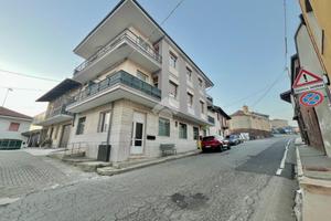 4 LOCALI A MONTECHIARO D'ASTI