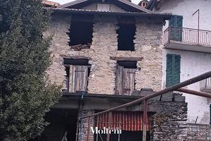Rustico / Casale di 108 m² a Esino Lario