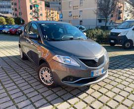 Lancia ypsilon 1.2 benzina 2017 con soli 30.000 km