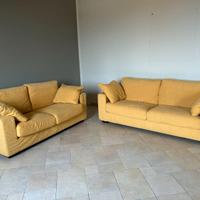 Divani gialli in microfibra