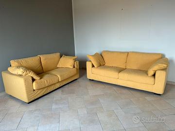 Divani gialli in microfibra